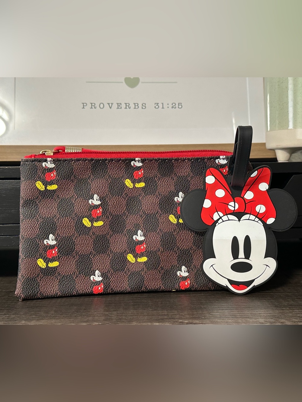 Mickey Mouse Zip Pouch with Minnie Mouse Luggage Tag
